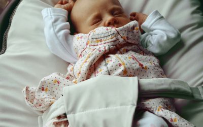 Wasser für Babys – Ab wann ist es sicher?